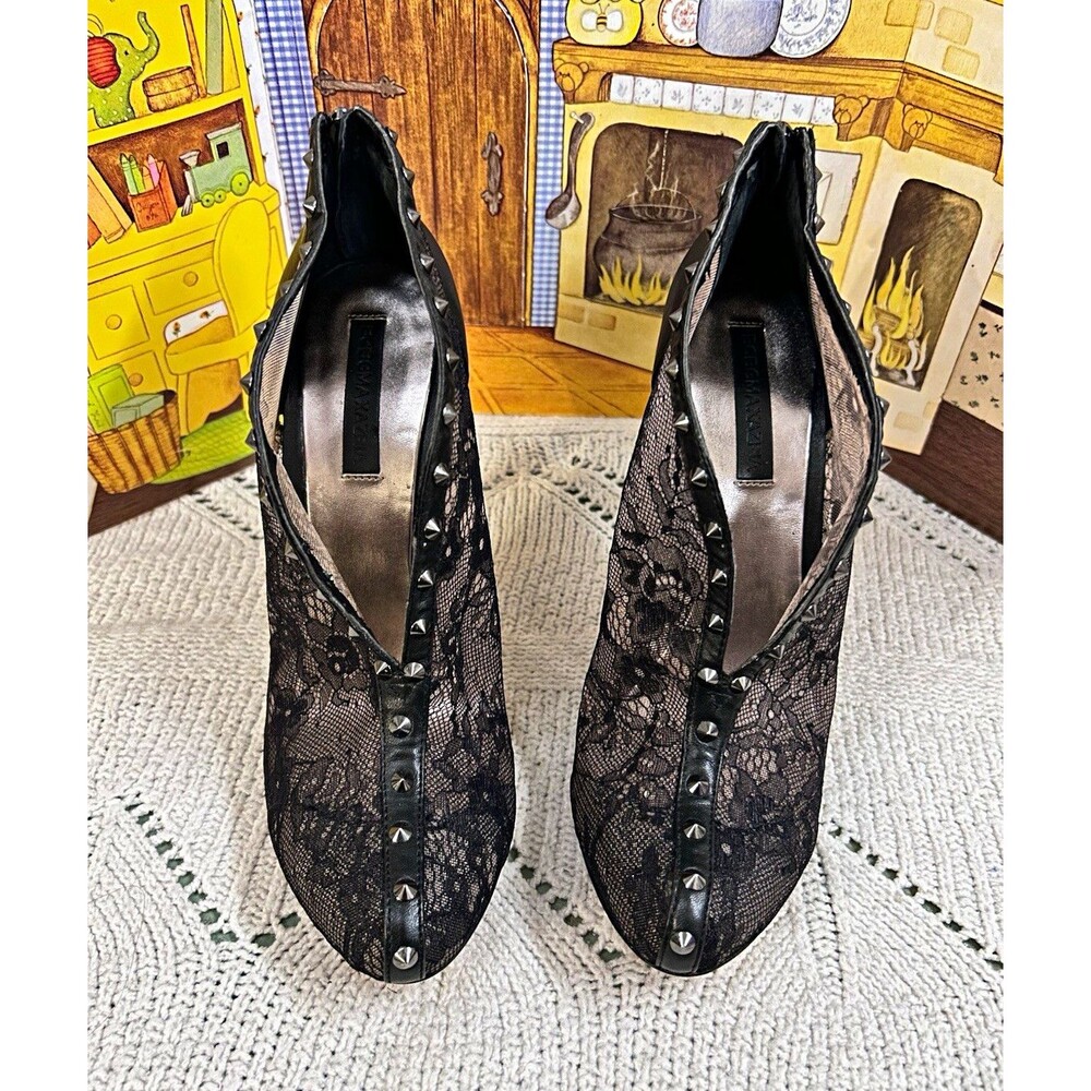 BCBGMAXAZRIA Black Studded Lace Stiletto Pumps Ankle Strap Zip 10 M
